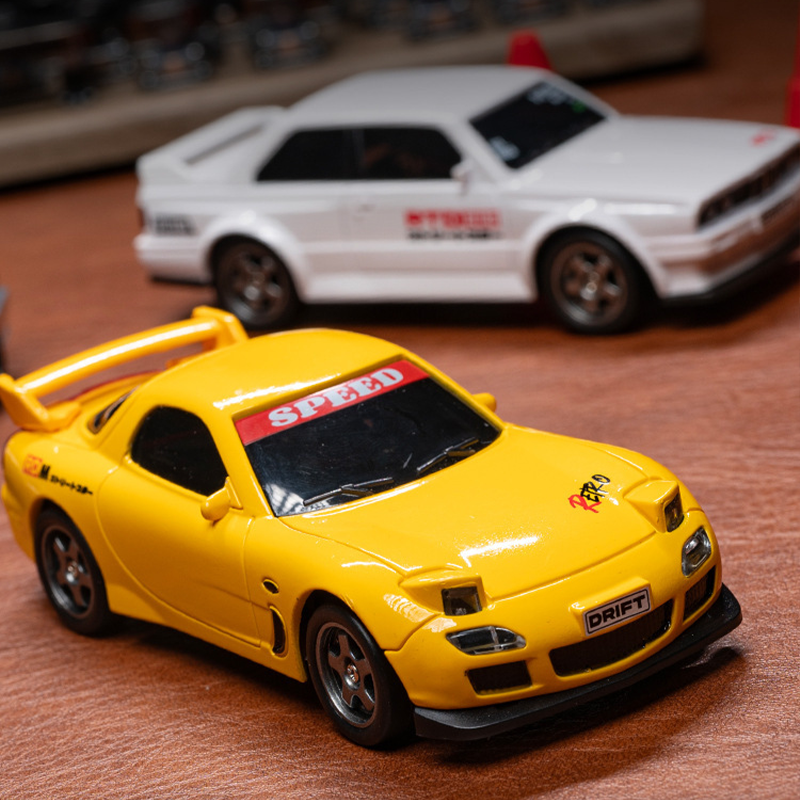 1/43 Desktop Mini 4WD Remote Control Drift Car - NF02-2