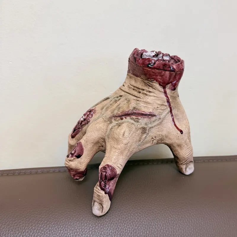 Riafu – Animated Halloween Scary Hand Prop