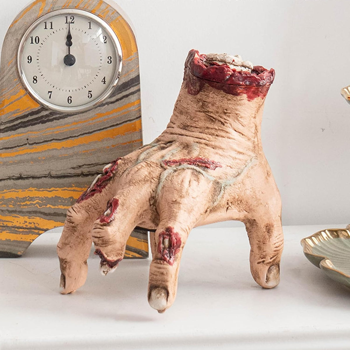 Riafu – Animated Halloween Scary Hand Prop