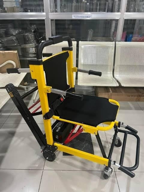 Riafu Motorized portable elderly stair climbing lift wheelchair